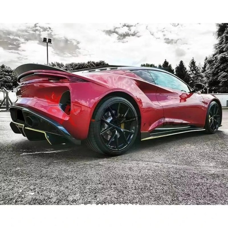 Upgrade Emira with Real Carbon Fiber Side Skirt for Lotus Emira